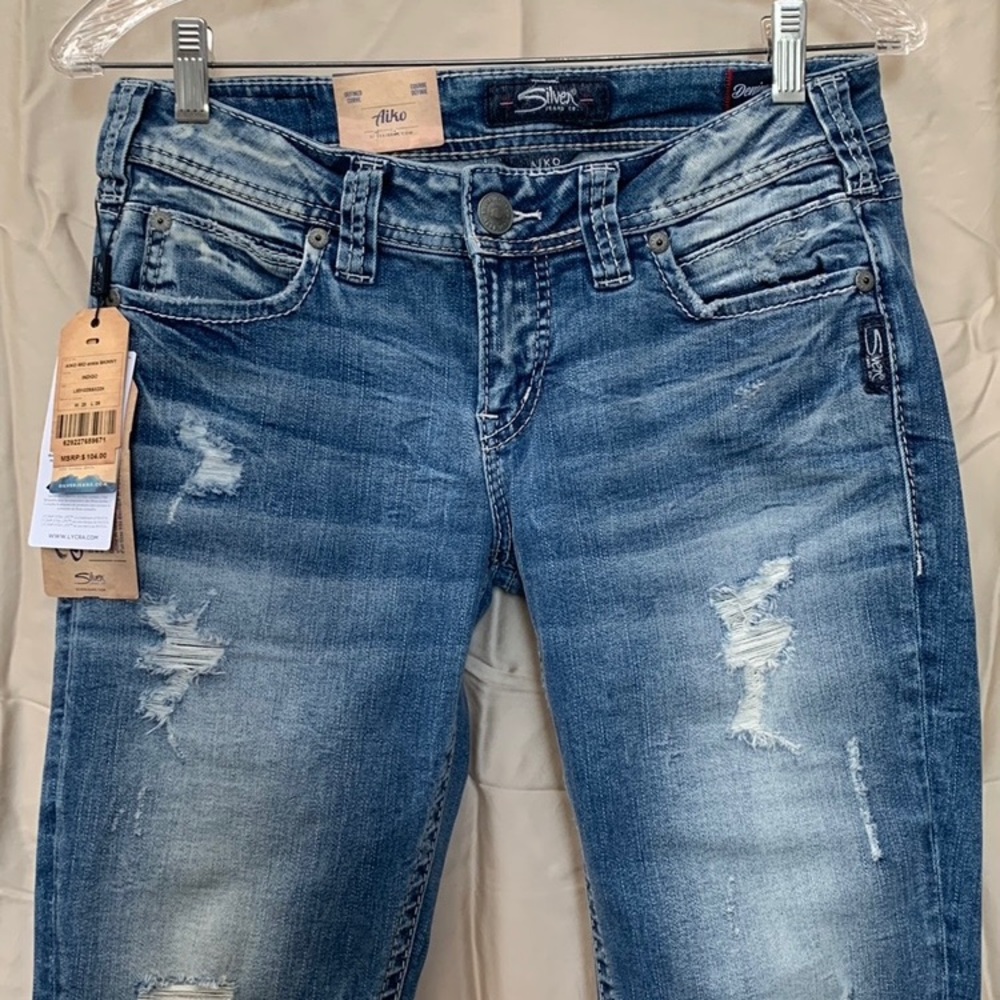 NWT - Women's Silver Jeans AIKO Mid Ankle Skinny Size 28 x 26